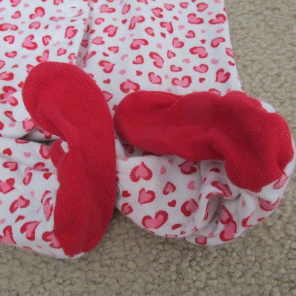 Just One You Snap Front Footed Sleeper Girls Size 9M Red White Valentine Heart - Picture 5 of 6